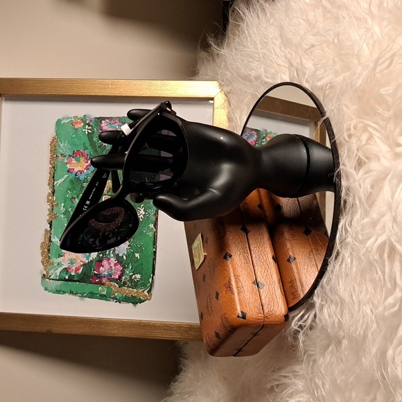 MCM 684S 001 Black Cat Eye Sunglasses 54mm - Picture 1 of 14